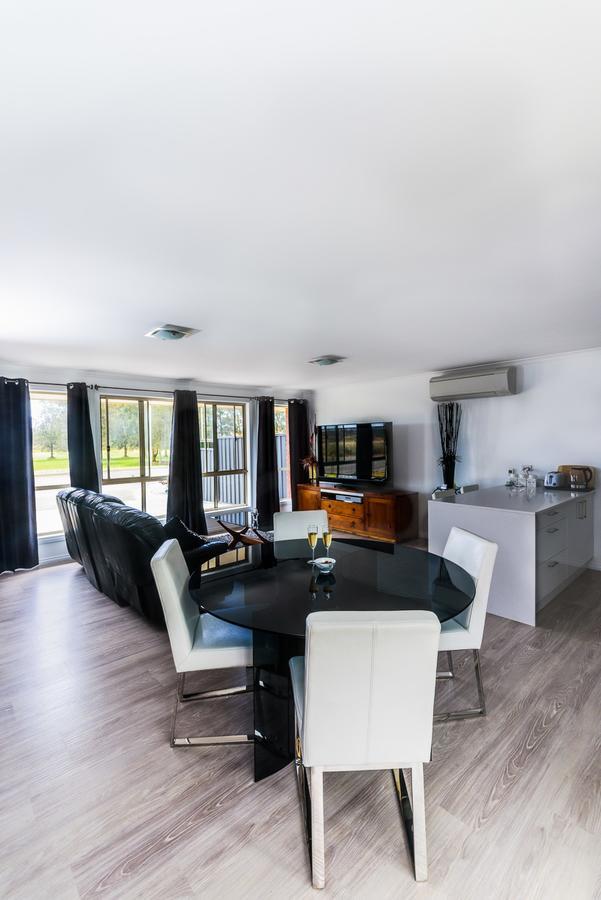 Lure Bed And Breakfast Норманвил Екстериор снимка